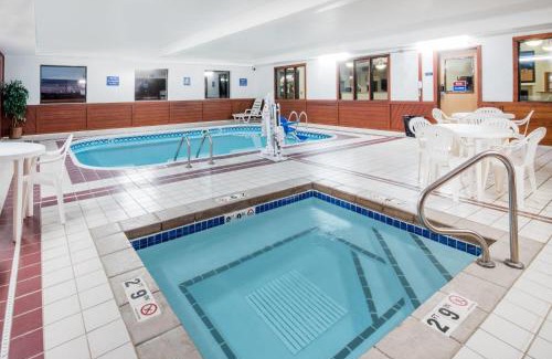 Watertown Hotel | Inviting Days Inn by Wyndham Watertown: Pet-Friendly Oasis
