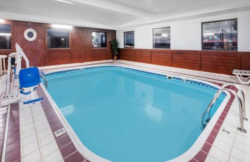 Watertown Hotel | Inviting Days Inn by Wyndham Watertown: Pet-Friendly Oasis