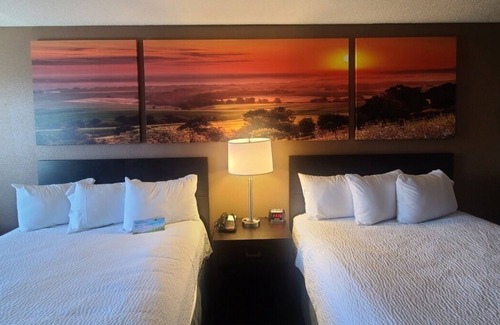 Watertown Hotel | Family-Friendly Days Inn by Wyndham Watertown with Pool