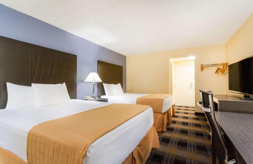 Wilkes-Barre Hotel | Family-Friendly Days Inn by Wyndham Wilkes Barre Awaits