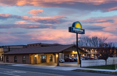 Winnemucca Hotel | Discover Family-Friendly Comfort at Days Inn Winnemucca
