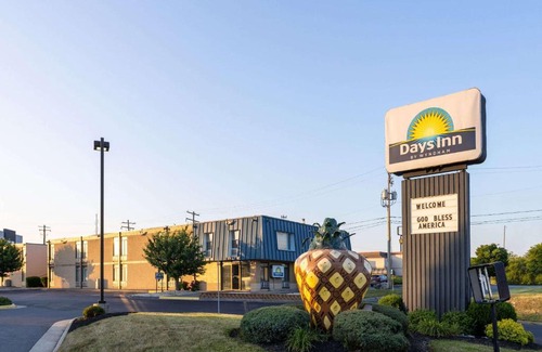 Winchester Hotel | Convenient Days Inn by Wyndham Winchester - Pet and Child Friendly