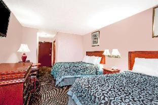 Wurtsboro Hotel | Comfortable Stay at Days Inn by Wyndham Wurtsboro