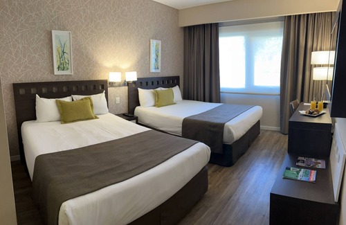 Zarate Hotel | Discover Days Inn by Wyndham Zarate with Pool & Spa