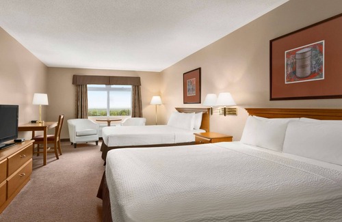 Oromocto Hotel | Comfortable Stay at Days Inn & Conference Centre Oromocto