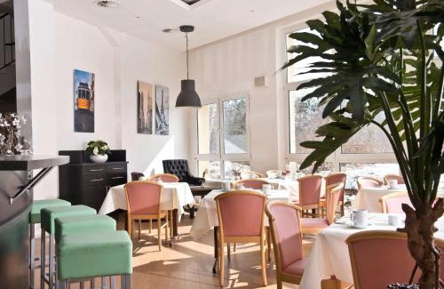 Dessau-Rosslau Hotel | Pet-Friendly Days Inn Dessau: Family Fun & Relaxation