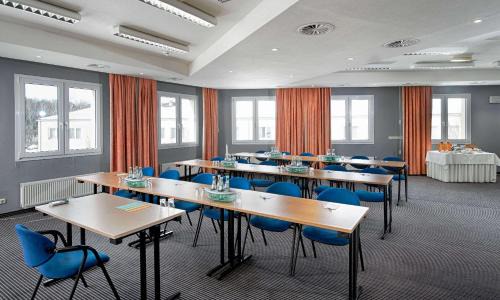 Dessau-Rosslau Hotel | Pet-Friendly Days Inn Dessau: Family Fun & Relaxation