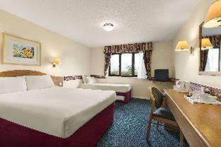 Michaelwood Hotel | Pet-Friendly Days Inn Michaelwood M5 with Great Amenities