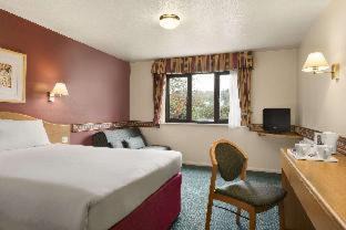 Michaelwood Hotel | Pet-Friendly Days Inn Michaelwood M5 with Great Amenities