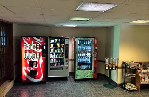 Madison Heights Hotel | Convenient Stay at Days Inn & Suites in Madison Heights