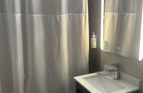 Summerside Hotel | Relax at Days Inn & Suites with Hot Tub and Breakfast