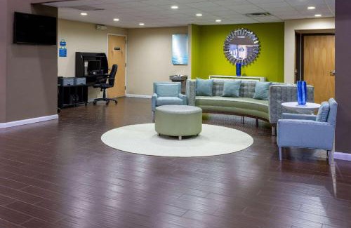 Cherry Hill Hotel | Comfortable Days Inn & Suites in Cherry Hill, Philadelphia