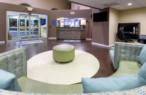 Cherry Hill Hotel | Comfortable Days Inn & Suites in Cherry Hill, Philadelphia