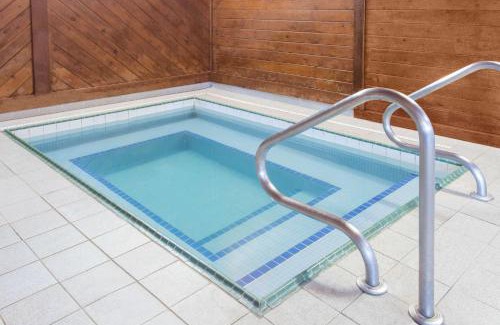 Davenport Hotel | Comfort and Convenience at Days Inn & Suites Davenport East