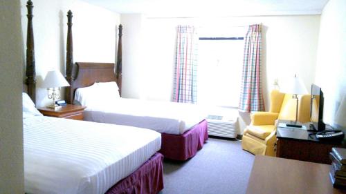 Taylor Creek Resort | Family-Friendly Days Inn & Suites with Ocean View Amenities