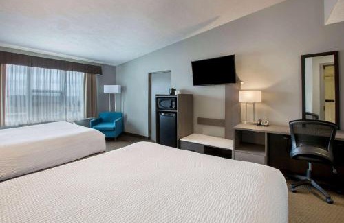 Moncton Hotel | Pet-Friendly Days Inn & Suites with Ocean View and Pool