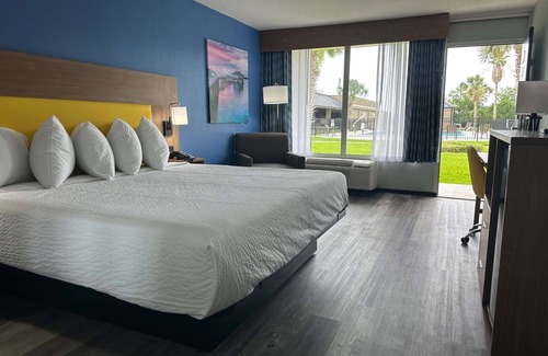 Jennings Hotel | Comfortable Days Inn & Suites by Wyndham Jennings Awaits
