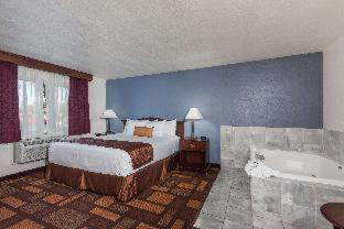 Lodi Hotel | Comfortable Days Inn & Suites with Oceanfront Views