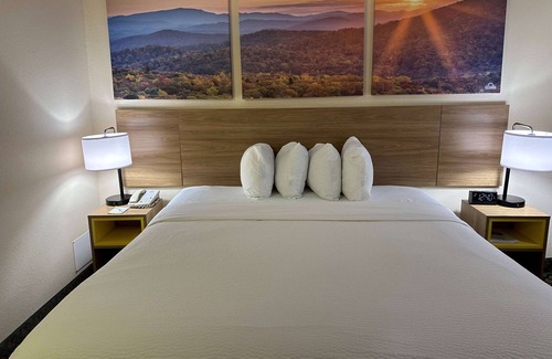 Eunice Hotel | Comfortable Stay at Days Inn & Suites by Wyndham Eunice