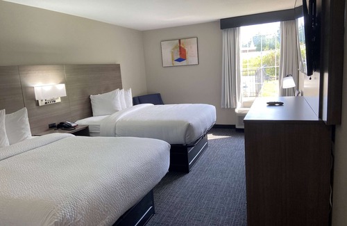 Tahlequah Hotel | Comfortable Days Inn & Suites with Family-Friendly Amenities