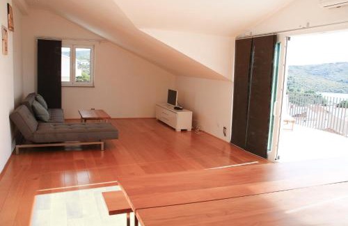 Primosten Apartment | Guest Rated 10/10: Days@Sea with Family-Friendly Amenities