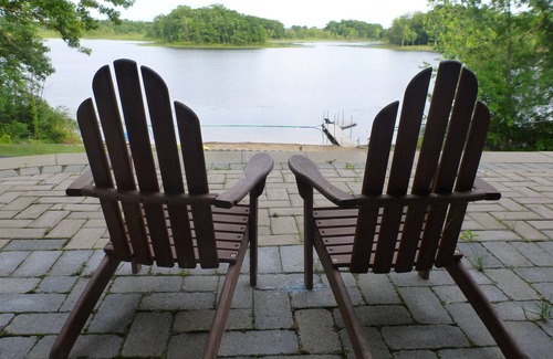Galien House | Discover Dayton Lake Cottages: Poolside Bliss Near New Buffalo