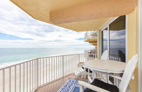 Daytona Beach Shores Apartment | Oceanfront Retreat at Shores Club 805: Family-Friendly Comfort