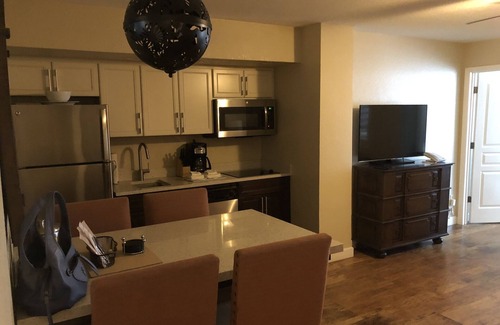 Ormond Shores Resort | Oceanfront Comfort at Daytona's Ormond Beach Resort