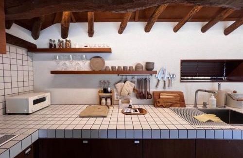 Hallim Villa | Beautiful Oceanfront Getaway at Dazayo Gosan Dodle House