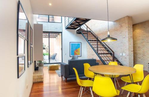 La Cabrera Apartment | Bright Duplex Penthouse in Rosales - Rated 9/10 & Family-Friendly