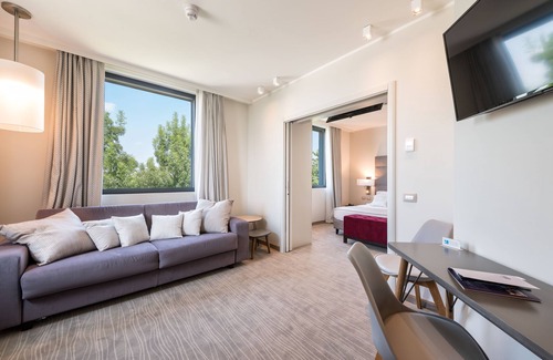 Caselle Hotel | Eco-Friendly DB Hotel Verona Airport & Congress with Spa