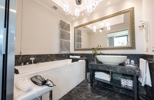 Caselle Hotel | Eco-Friendly DB Hotel Verona Airport & Congress with Spa