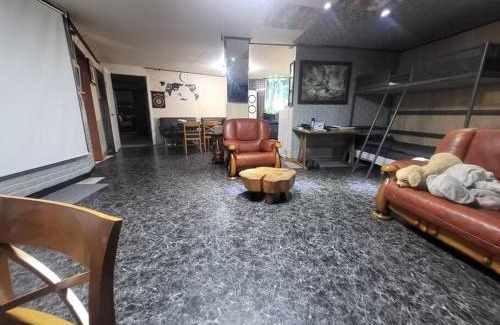 Daejo-dong Apartment | DB House: 4-Star Retreat with Hot Tub & Family-Focused Amenities