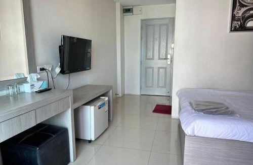 Ladprao Apartment | Charming DB Plus 2: Family-Friendly 5-Star Experience