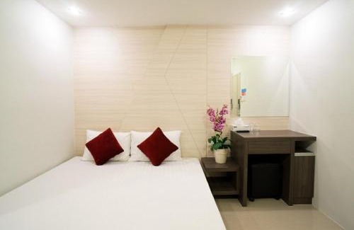 Wang Thonglang Hotel | DB PLUS 6: Family-Friendly Stay with Accessibility Features