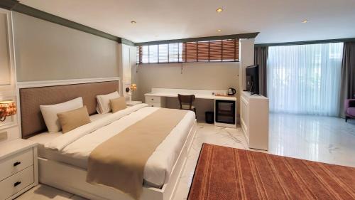Cesme Hotel | Experience Mono Life Çeşme: Poolside Bliss & Ocean Views
