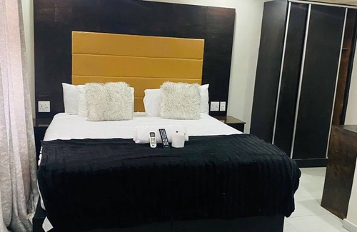 Pretoria House | DBright Guest Lodge