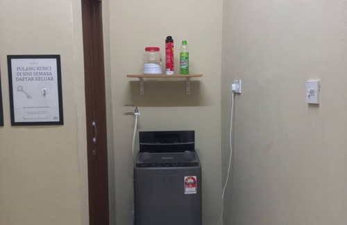 Shah Alam House | DC Garden Homestay 6 with Netflix, WiFi & Private Balcony in Shah Alam
