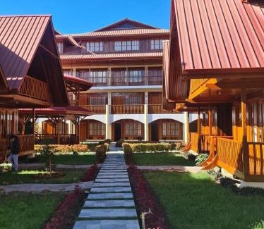 Oxapampa Cabin | Cozy DCampos Lodge with Pool and Restaurant Amenities