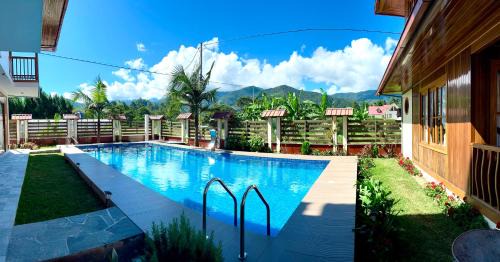 Oxapampa Cabin | Cozy DCampos Lodge with Pool and Restaurant Amenities