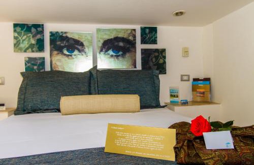 Las Pocitas Hotel | Experience Serenity at Dco Suites Lounge & Spa - 9.6/10