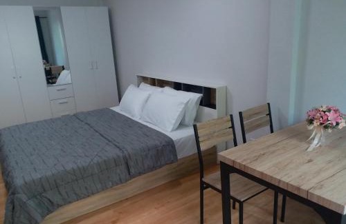 Bang Phlat Hotel | Guest Rated: 10/10 at DD Garden Apartment 2
