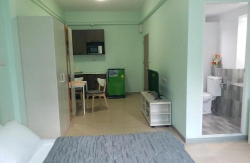 Bang Phlat Hotel | Guest Rated: 10/10 at DD Garden Apartment 2