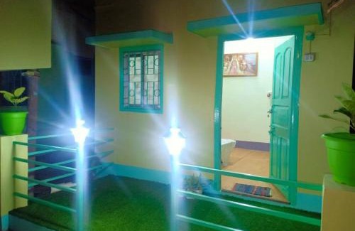 Kolkata House | Top-Rated Dden Vennell BnB with Metro Access & Breakfast