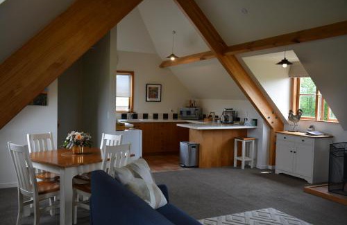 Renwick House | Top-Rated DDOG Vineyard & BnB with Family-Friendly Amenities