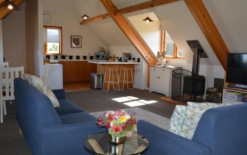 Renwick House | Top-Rated DDOG Vineyard & BnB with Family-Friendly Amenities