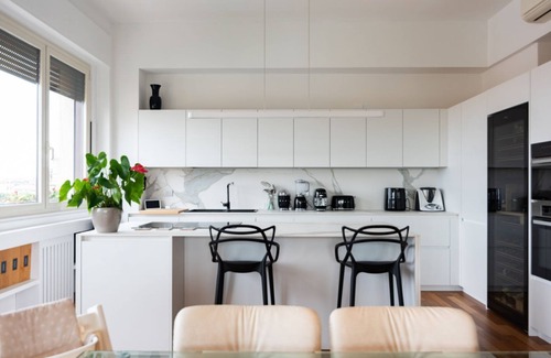 Centro Storico Apartment | De Amicis- Beautiful apartment for 7 in the center of Milan