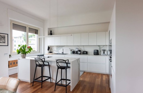 Centro Storico Apartment | De Amicis- Beautiful apartment for 7 in the center of Milan