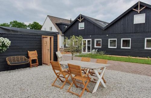 Oostkapelle House | Experience De Bonte Beleving: Ocean View & Child Friendly