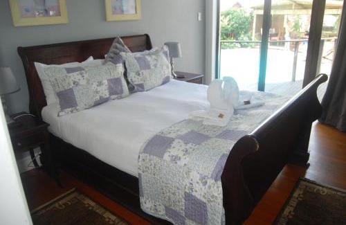 Durban North House | Discover De Charmoy Riverside: Pet-Friendly Retreat